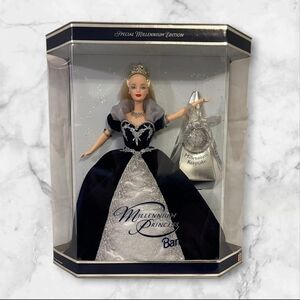 Millennium Princess Barbie 2000 Special Edition w/ Keepsake Ornament NRFB